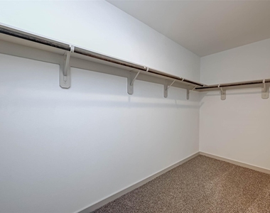 3418 Lake Landing Ln - Photo Thumbnail 46