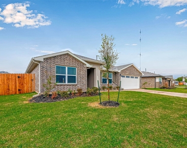 3418 Lake Landing Ln - Photo Thumbnail 1