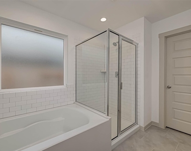 3418 Lake Landing Ln - Photo Thumbnail 42