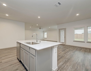 3418 Lake Landing Ln - Photo Thumbnail 25
