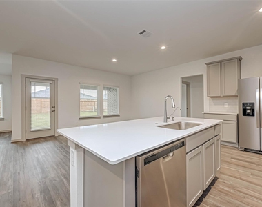 3418 Lake Landing Ln - Photo Thumbnail 23