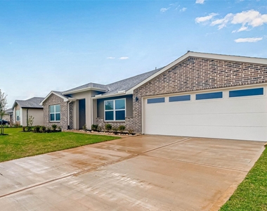 3418 Lake Landing Ln - Photo Thumbnail 5