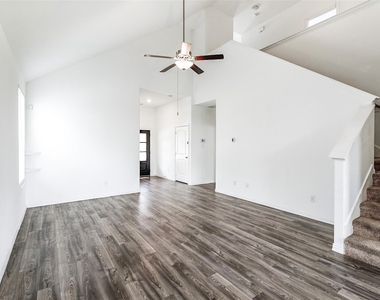 9011 Beacon Mill Drive - Photo Thumbnail 5