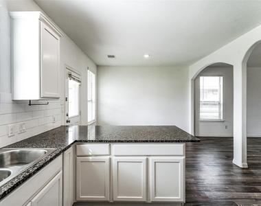 9011 Beacon Mill Drive - Photo Thumbnail 11