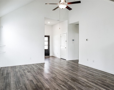 9011 Beacon Mill Drive - Photo Thumbnail 3