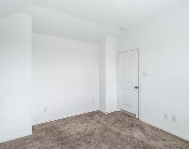 9011 Beacon Mill Drive - Photo Thumbnail 22