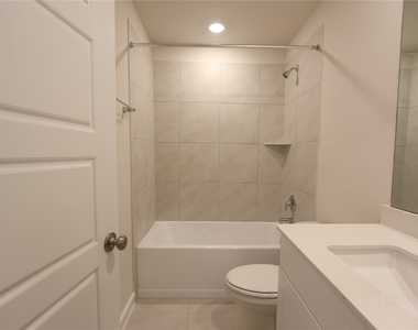 6686 Lahna Oak Drive - Photo Thumbnail 11