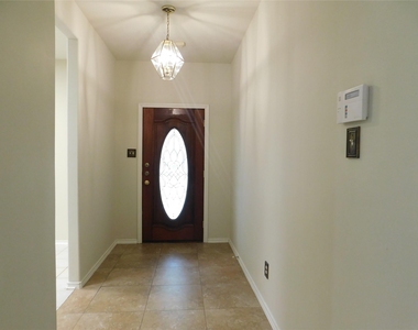 3014 Aylesworth Court - Photo Thumbnail 2