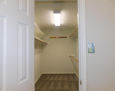 3014 Aylesworth Court - Photo Thumbnail 7