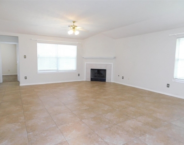 3014 Aylesworth Court - Photo Thumbnail 5