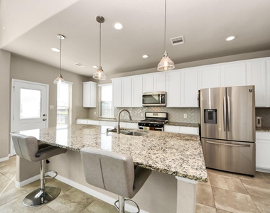 29482 Westhope Drive - Photo Thumbnail 13