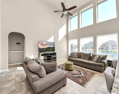 29482 Westhope Drive - Photo Thumbnail 8