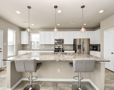 29482 Westhope Drive - Photo Thumbnail 11