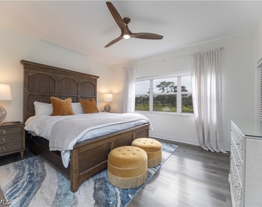 992 Woodshire Lane - Photo Thumbnail 3