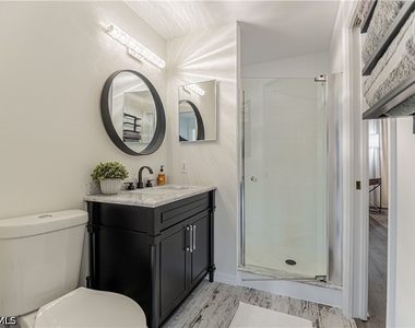 992 Woodshire Lane - Photo Thumbnail 8