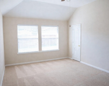 8515 Clarkman Ridge Lane - Photo Thumbnail 10