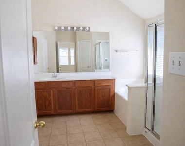 8515 Clarkman Ridge Lane - Photo Thumbnail 13