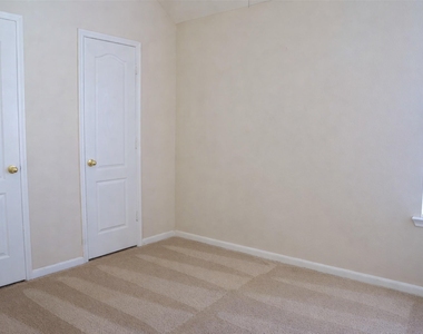 8515 Clarkman Ridge Lane - Photo Thumbnail 15