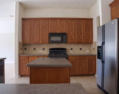 8515 Clarkman Ridge Lane - Photo Thumbnail 7