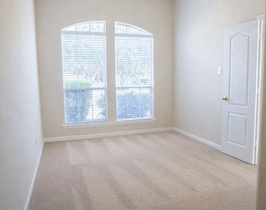 8515 Clarkman Ridge Lane - Photo Thumbnail 4