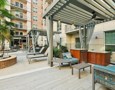 2724 Kipling Street - Photo Thumbnail 8