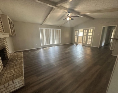 29031 Elmwood Drive - Photo Thumbnail 7