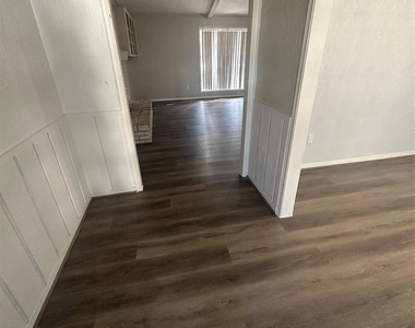 29031 Elmwood Drive - Photo Thumbnail 6