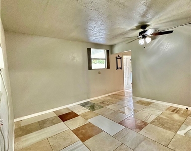 907 Laredo Avenue - Photo Thumbnail 15