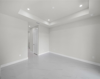 2913 14th Street W - Photo Thumbnail 15
