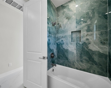 2913 14th Street W - Photo Thumbnail 26