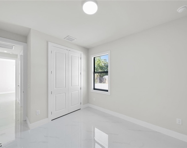 2913 14th Street W - Photo Thumbnail 27