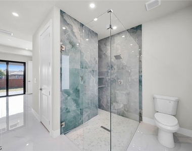 2913 14th Street W - Photo Thumbnail 22