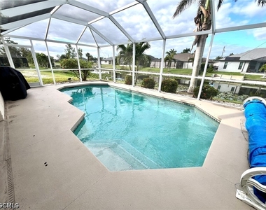 818 Sw 8th Place - Photo Thumbnail 22