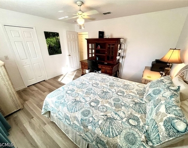 818 Sw 8th Place - Photo Thumbnail 21