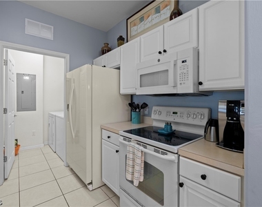11711 Pasetto Lane - Photo Thumbnail 9