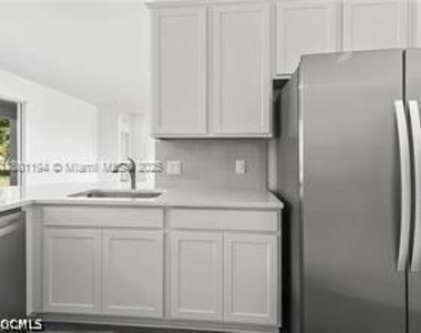 209 Se 26th Terrace - Photo Thumbnail 16