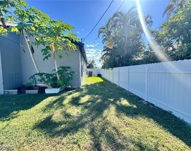 209 Se 26th Terrace - Photo Thumbnail 7