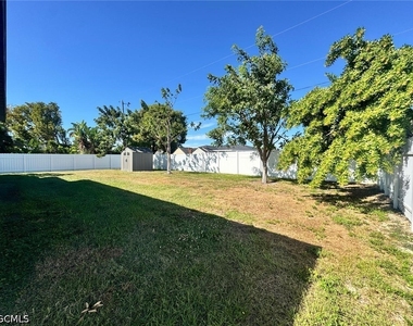 209 Se 26th Terrace - Photo Thumbnail 6