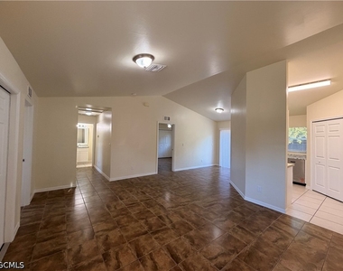 762 Gallo Avenue S - Photo Thumbnail 11