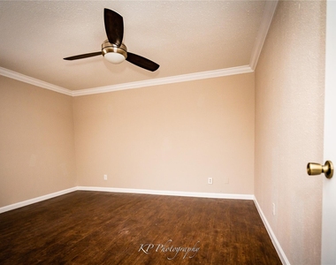 12500 Sandpiper Drive - Photo Thumbnail 2