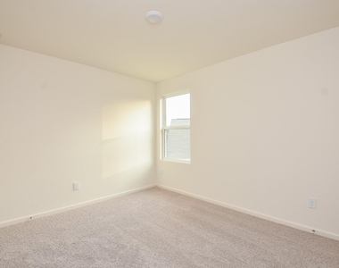 3603 Admiralty Drive - Photo Thumbnail 27