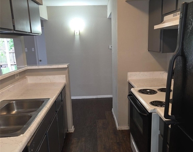 7200 W T C Jester Boulevard - Photo Thumbnail 1