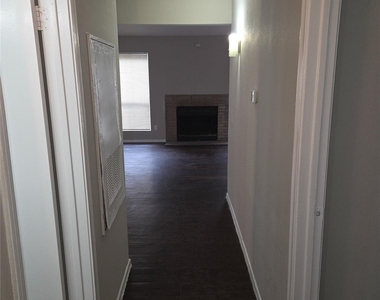 7200 W T C Jester Boulevard - Photo Thumbnail 6