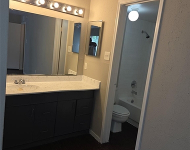 7200 W T C Jester Boulevard - Photo Thumbnail 13