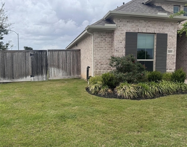 26111 Polaris Rise Ln - Photo Thumbnail 1