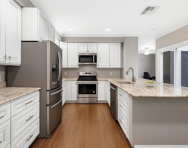 6019 Winsome Lane - Photo Thumbnail 7