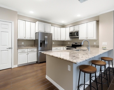 6019 Winsome Lane - Photo Thumbnail 6