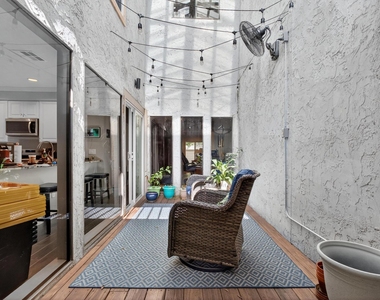 6019 Winsome Lane - Photo Thumbnail 15