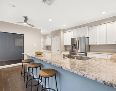 6019 Winsome Lane - Photo Thumbnail 5