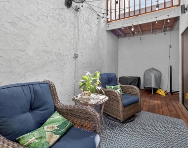 6019 Winsome Lane - Photo Thumbnail 16